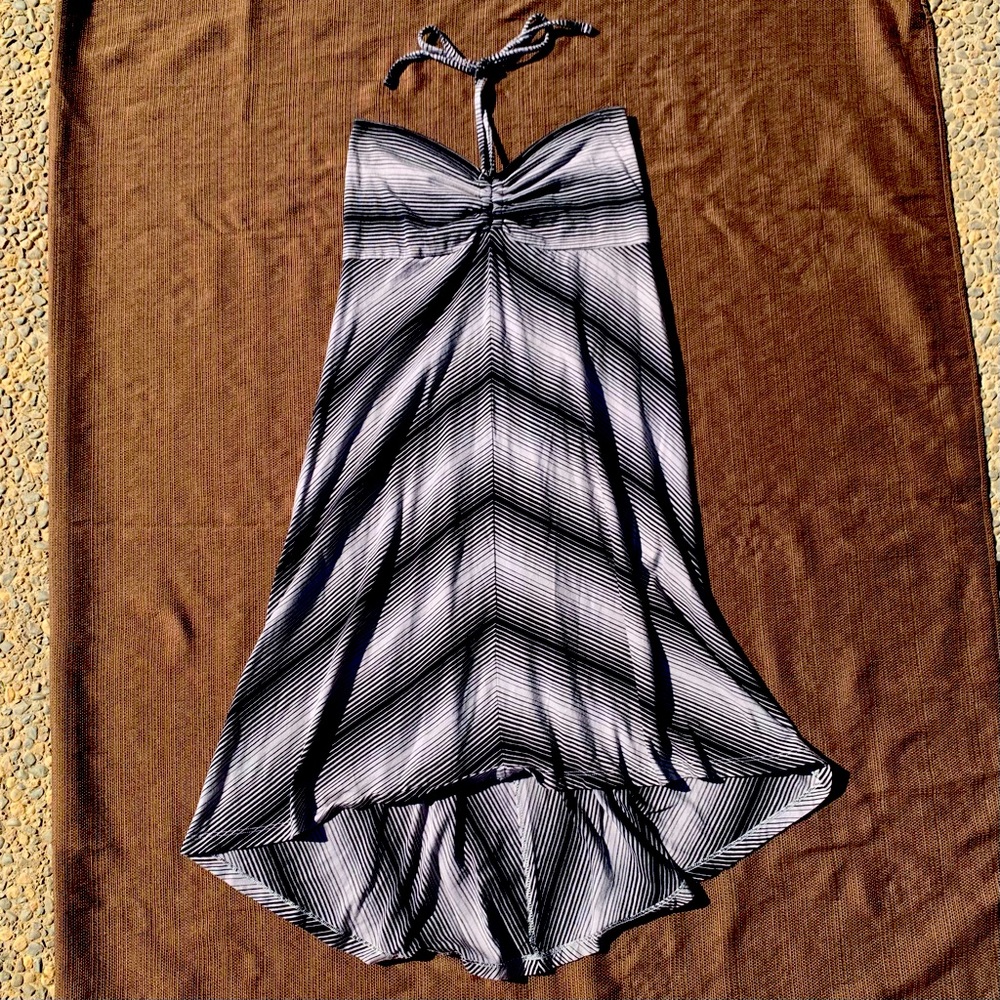 Patagonia size M spaghetti strap halter dress with black and grey “V” pattern.